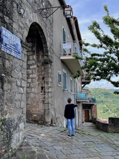 Cantina Nel Castello Montegiovi Zewnętrze zdjęcie