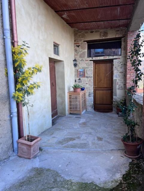Casa Angolo Cantina Nel Castello Montegiovi Zewnętrze zdjęcie